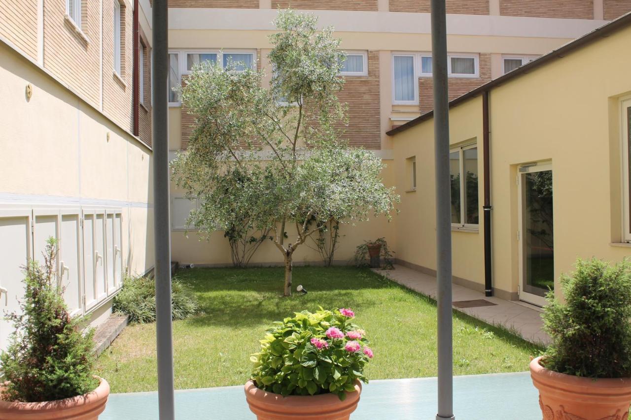 Casa Per Ferie San Juan De Avila Roma Eksteriør bilde